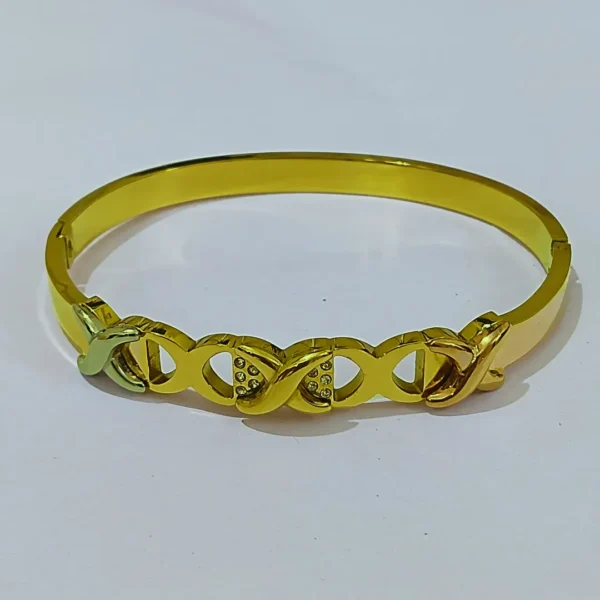 Gold Plated Anti Tarnish Bracelet with silver and Gold Tone