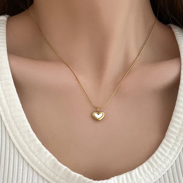 Anti Tarnish 18K Gold Plated Heart Minimal Necklace