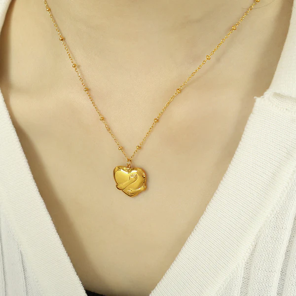 Anti Tarnish 18K Gold Plated Heart Minimal Necklace