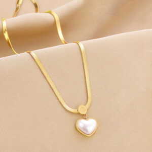 Anti Tarnish 18K Gold Plated Heart Minimal Necklace